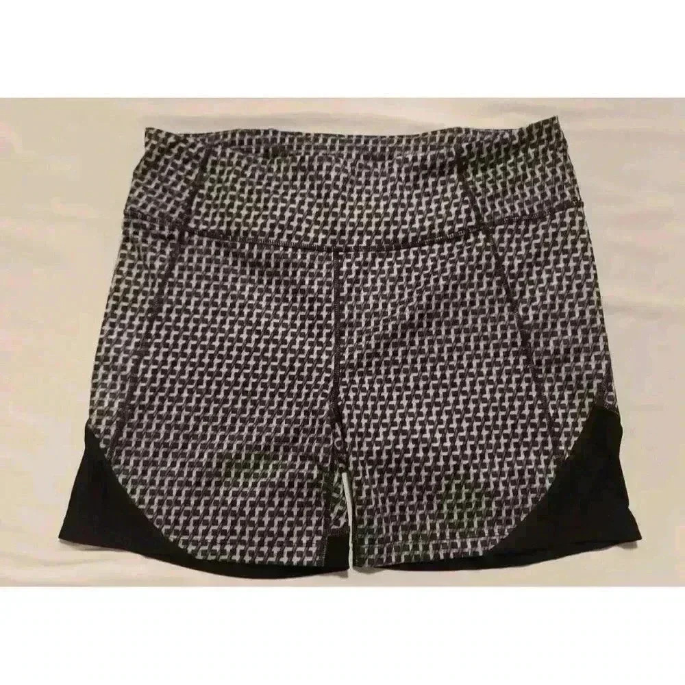 Athleta Vivid Velocity Shorts Workout Biker Sz XL